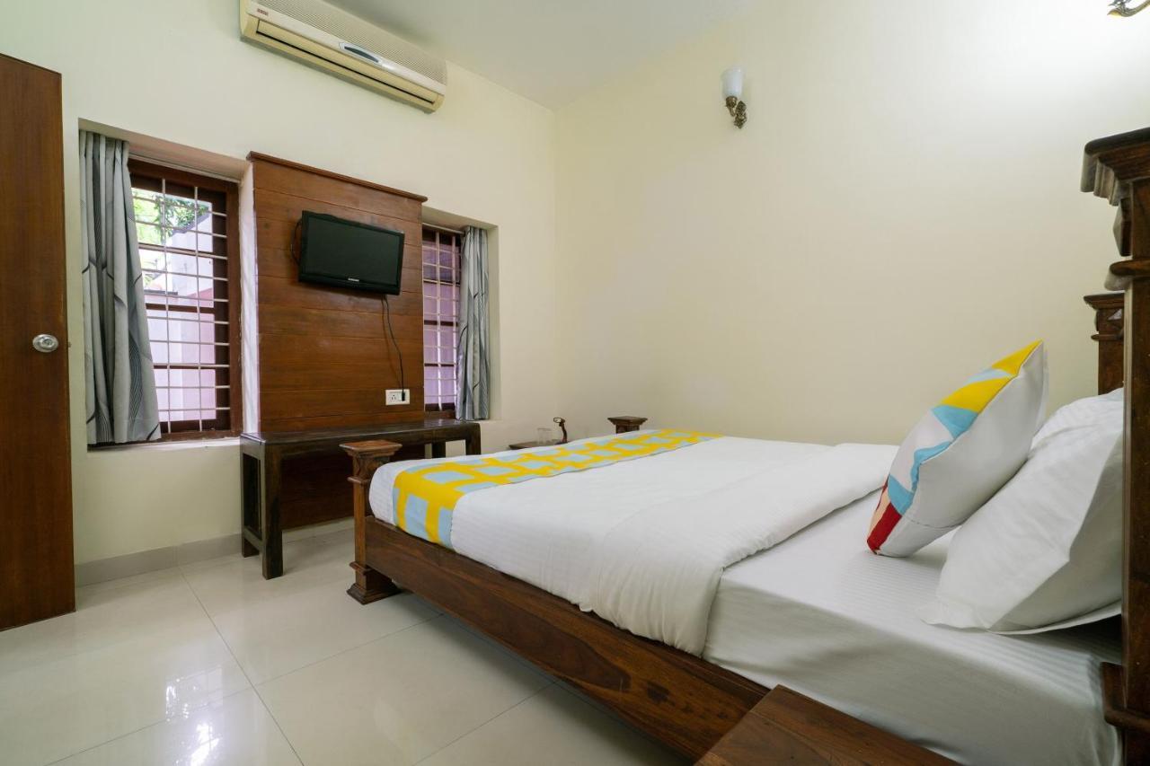 Oyo Home 63551 Pleasant Stay Near Fort Kochi Beach Extérieur photo